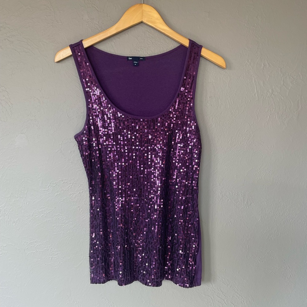 GAP Purple Tank Top with Sleek Design
